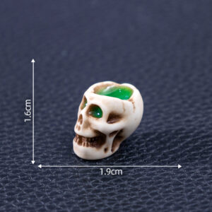 #16 Green-Eyed Skull / Halloween items