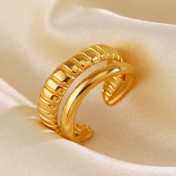 Wholesale PVD Coated 18K Gold Plated Lines 304 Stainless Steel IG Style Simple Style Waterproof Non Tarnish Open Rings