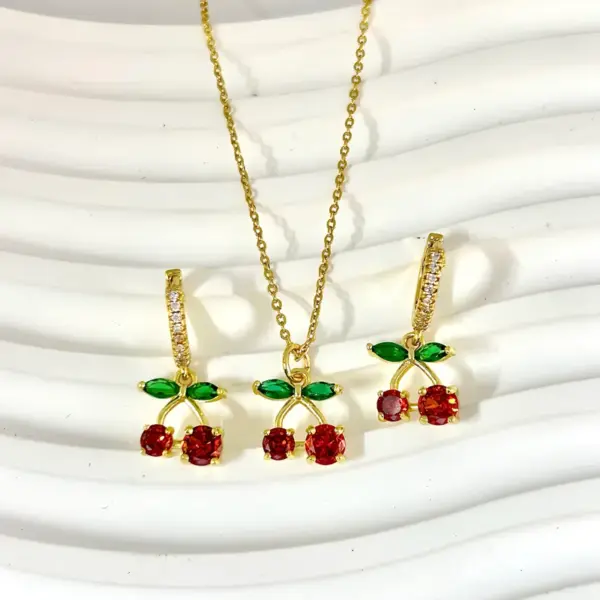 Wholesale Jewelry Elegant Cute Cherry Copper Zircon 18K Gold Plated Earrings Necklace Jewelry Set