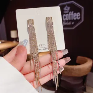 E0085 Gold and Silver Needle