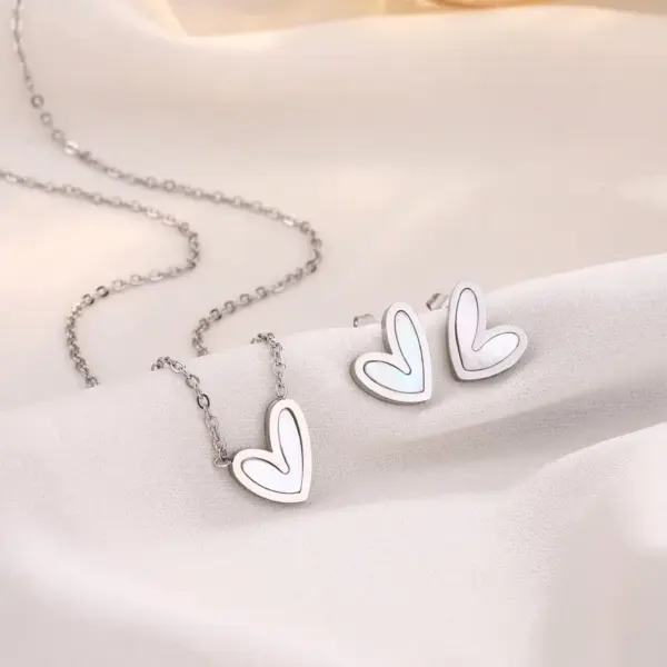 Wholesale 304 Stainless Steel Plastic Heart Shape Ion Plating (IP) Shell 18K Gold Plated Elegant Cute Sweet Waterproof Non Tarnish Plating Inlay Gold Earrings Necklace