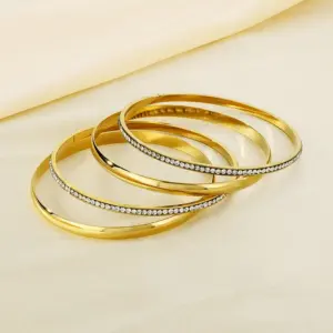 Wholesale PVD Coated 18K Gold Plated Circle 304 Stainless Steel Simple Style Waterproof Non Tarnish 304 Stainless Steel Bangle