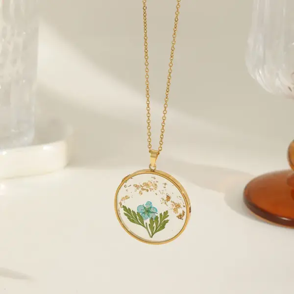 Wholesale Ion Plating (IP) 18K Gold Plated Dried Flower 304 Stainless Steel Casual Elegant Pendant Necklace