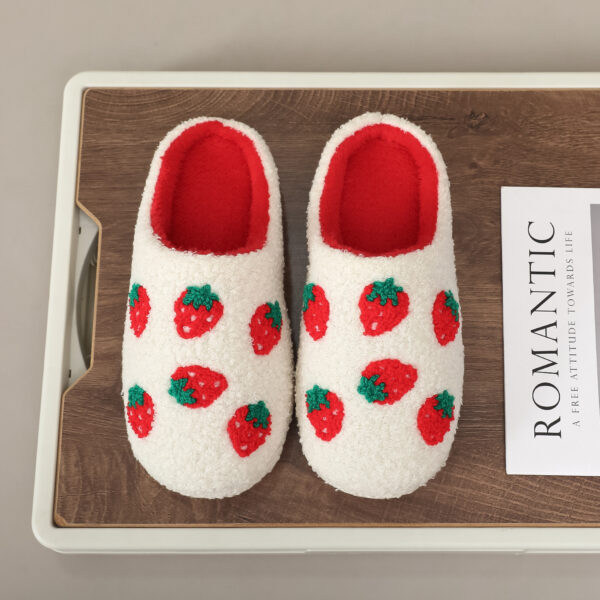 Wholesale 25 New Ins Style Cross-Border Strawberry Cotton Slippers for Women, Fashionable and Warm Home Autumn and Winter Wool Slippers in Stock
