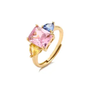 Gold Three Diamond Ring 1