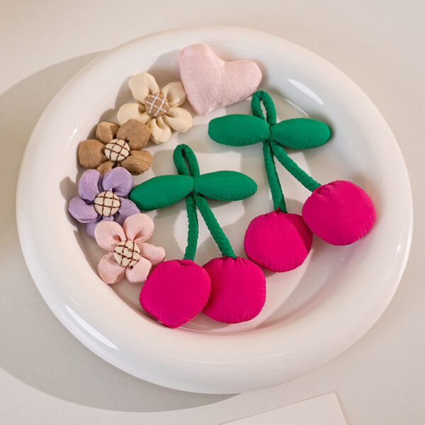 Wholesale Rustic style fabric 3D flower pendant ornament, cute Mori-style brooch accessory, DIY handmade design prop