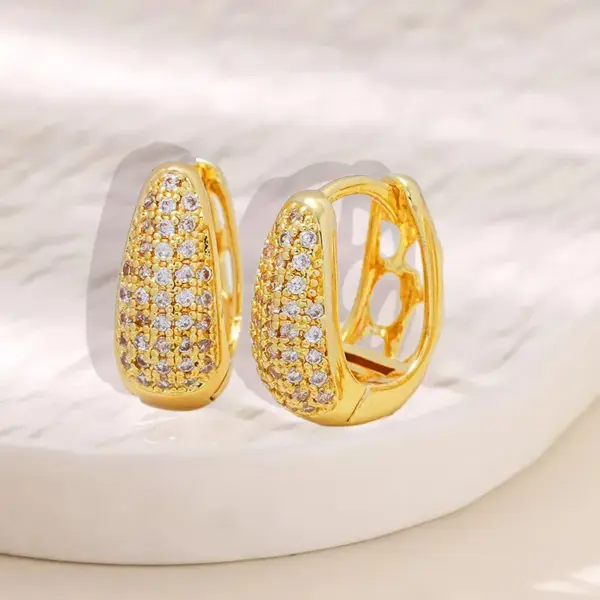 Wholesale Elegant Copper Plated 18K Gold Zirconia Embedded Earrings Women's Fashion Jewelry Non-Fading Geometric Pattern Hoop Earrings