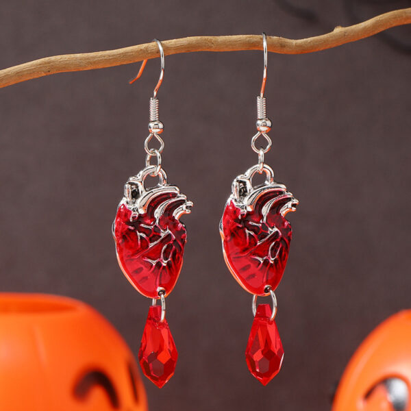 Wholesale European and American retro necklace, hip-hop punk gothic style thorn flower heart earrings, creative fashion niche Halloween