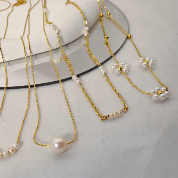 Wholesale PVD Coated 18K Gold Real Gold Plated Round Flower 304 Stainless Steel Fashion Waterproof Non Tarnish 304 Stainless Steel Lobster Trigger Clasp Closure Necklace