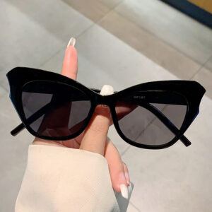 black frame gray sheet