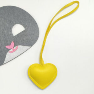 Yellow [peach heart] / 10.5*6.5
