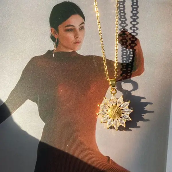 Wholesale Jewelry Fashion Flower 201 Stainless Steel Zircon Plating Inlay Stainless Steel Necklaces