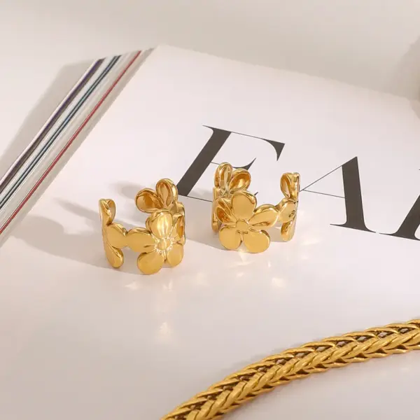 Wholesale 304 Stainless Steel Flower PVD Coated Real Gold Plated Pastoral Artistic Waterproof Non Tarnish Ear Cuffs