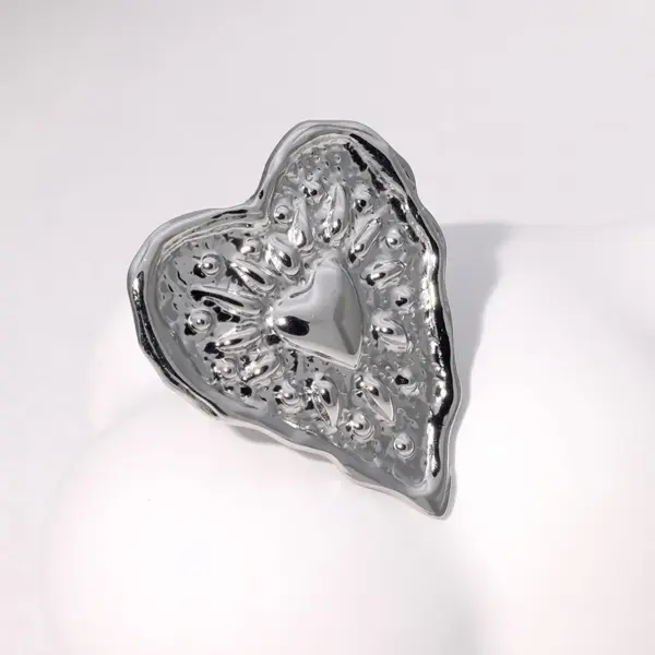 Wholesale Trendy Gold-Plated Stainless Steel Heart Ring Fashionable Luxury Titanium Steel Jewelry Sweet Casual Party All Seasons Women