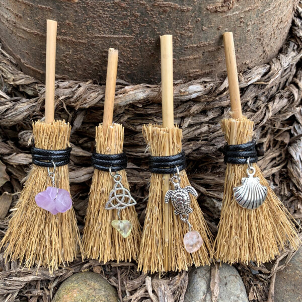 Wholesale Car Pendant Mini Broom Pendant Pendant Handicraft