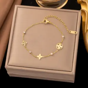 7【E93】 Presbyopia Bracelet / Gold