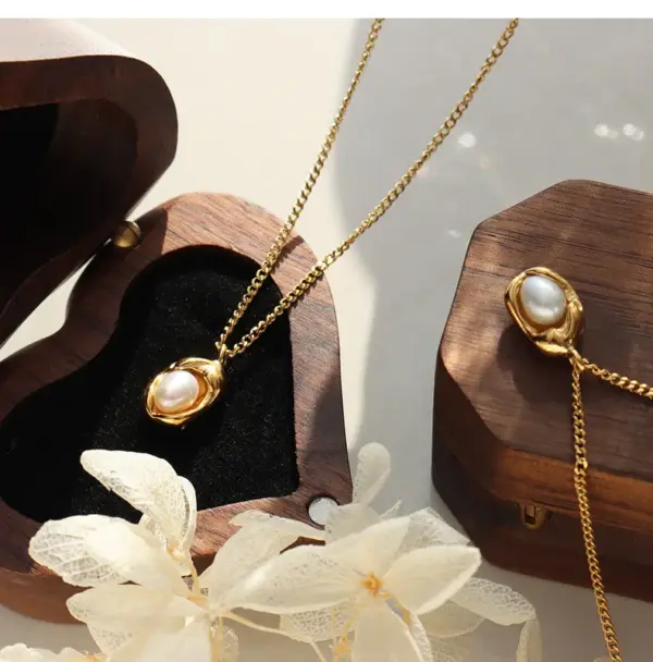 Wholesale 304 Stainless Steel PVD Coated Freshwater Pearl Plating Geometric Necklace