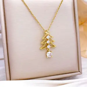 XL5266 Hollow Christmas Tree Necklace / Gold