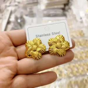 Gold Earrings 103 / 18k