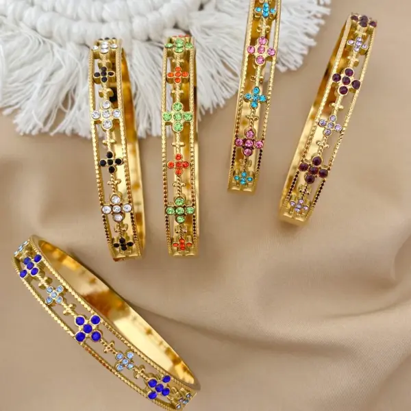 Wholesale Elegant Cross Pattern Titanium Steel Bracelet High-End Design Sensation Small Audience Gold Plated