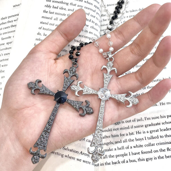 Wholesale European and American Retro Punk Subculture Y2K Luxury White Crystal Cross Zircon Retro Gothic Starburst Necklace