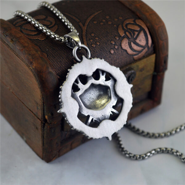 Wholesale Retro Domineering Turntable Samurai Devil Titanium Steel Pendant Necklace Export Stylish Stainless Steel Jewelry Wholesale Fn2260