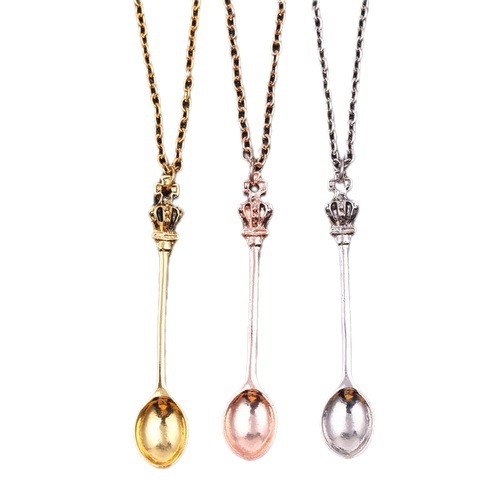 Wholesale Cross Border Jewelry Crown Mini Tea Spoon Classical Royal Alice Snuff Necklace Wholesale Women Spoon Necklace