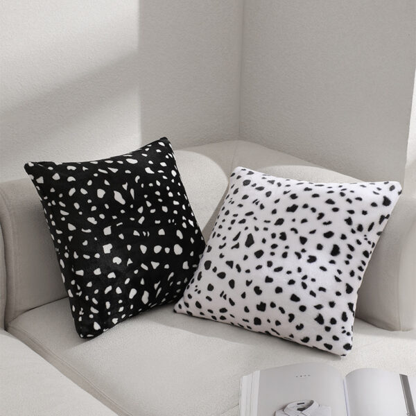 Wholesale Plush double-sided black and white spots pillow cushion cover