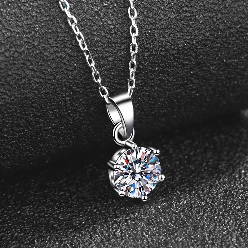 Wholesale Live Broadcast pular Classic 2 Carat Zircon Imitation Moissanite Six-Claw Necklace Aessible Luxury Cross-Border Clavicle Chain Pendant Jewel