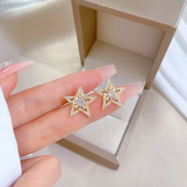 Wholesale PVD Coated Real Gold Plated Star Titanium Steel Copper Simple Style Waterproof Non Tarnish Earrings Necklace