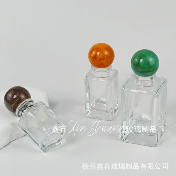 Wholesale Spot 30ml 50ml 100ml Transparent Classy Perfume Repackaged Glass Bottle Press Spray Nozzle Perfume Bottle