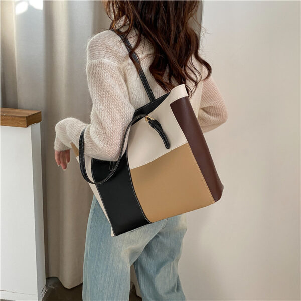 oly-fd77e9d2e7e7babf957eaa1527ffe1d8 Wholesale large capacity tote bag women's underarm bag trendy autumn rtable