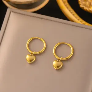 【G292】Heart-Shaped Earrings / Gold
