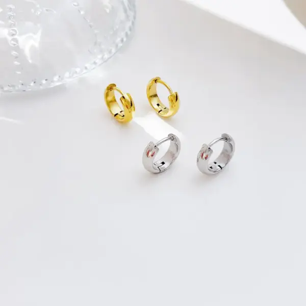 Wholesale PVD Coated 18K Gold Platinum Real Gold Plated Solid Color 304 Stainless Steel Simple Style Waterproof Non Tarnish Hoop Earrings