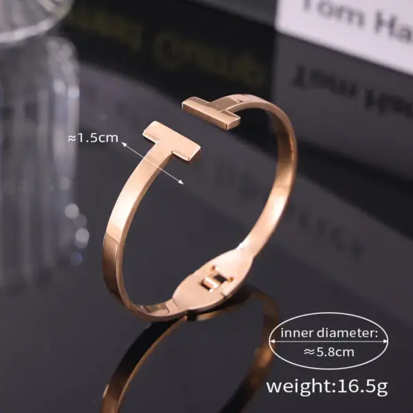 Wholesale 304 Stainless Steel Geometric Solid Color PVD Coated Real Gold Plated Modern Style British Style Waterproof Non Tarnish Plating Rose Gold Gold Silver Bangle