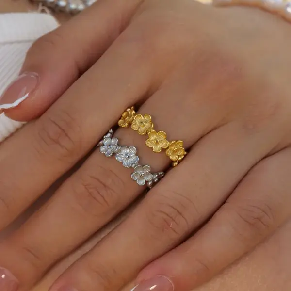 Wholesale Jewelry Simple Style Flower 304 Stainless Steel PVD Coated Plating Open Rings