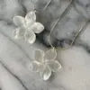 Wholesale 304 Stainless Steel Shell Flower PVD Coated 18K Real Gold Plated Classical Tropical Oversized Snake Chain Lobster Trigger Clasp Closure Pendant Necklace