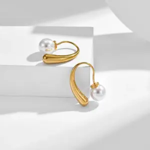 【XKE0177】Curved Hook Pearl Earrings / Gold