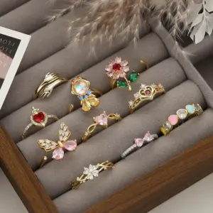 Wholesale Copper Four Leaf Clover Heart Shape Crown Rack Plated Zircon 18K Gold Plated Elegant Princess Cute Heart Flowers Butterfly Gold Silver Rings