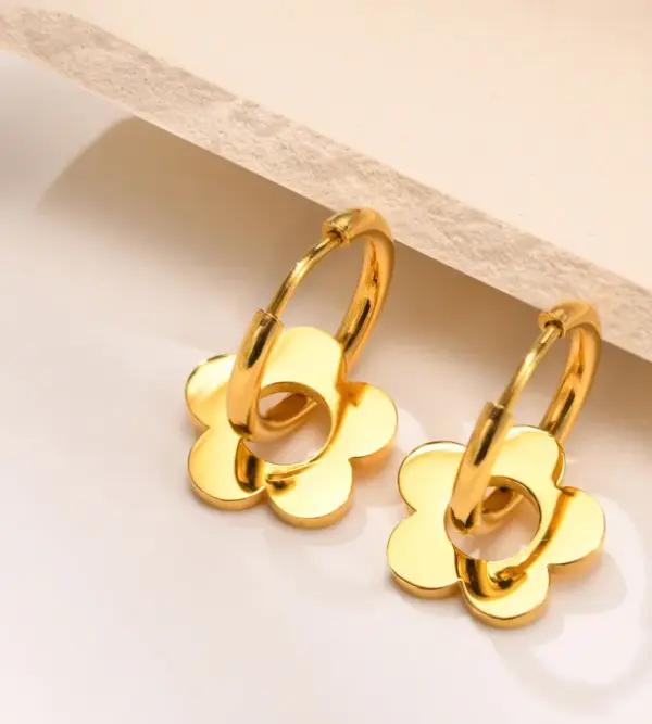 Wholesale 304 Stainless Steel Flower PVD Coated 18K Real Gold Plated 18K Gold Fashion Waterproof Non Tarnish Gold Plated Gold Drop Earrings