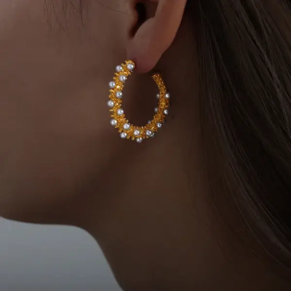 Wholesale PVD Coated Real Gold Plated C Shape Titanium Steel Elegant Waterproof Non Tarnish Ear Studs