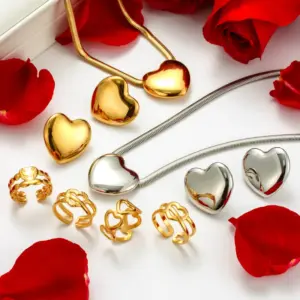 Wholesale PVD Coated Heart Shape 304 Stainless Steel Simple Style Waterproof Non Tarnish Rings Earrings Necklace