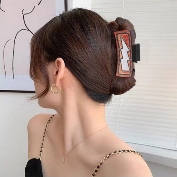 Wholesale Western lightning bolt leather grabber