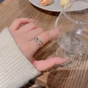 J811 Silver / Adjustable opening