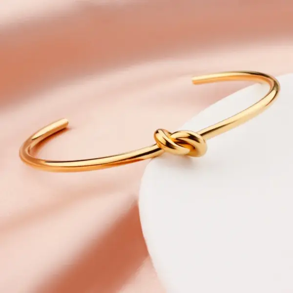 PVD Coated Gold Plated C Shape Stainless Steel Titanium Steel Simple Style Waterproof Non Tarnish Bangle