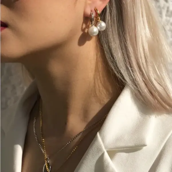 Vacation Simple Style Pearl Copper Artificial Pearls Earrings