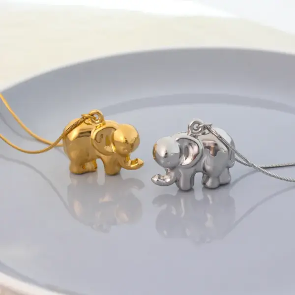 Wholesale PVD Coated 18K Gold Real Gold Plated Elephant 304 Stainless Steel Casual Streetwear Waterproof Non Tarnish 304 Stainless Steel Pendant Necklace
