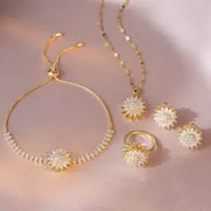 Wholesale Necklace Women's New-New Sunflower New Arrival Diamond-encrusted Sunflower Ins Ring Rotatable Clavicle Chain Jewelry