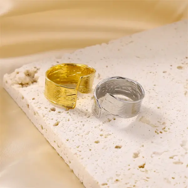 Wholesale Vacuum Plating Real Gold Plated Solid Color 304 Stainless Steel Casual Retro Waterproof Non Tarnish Wide Band Rings Open Rings