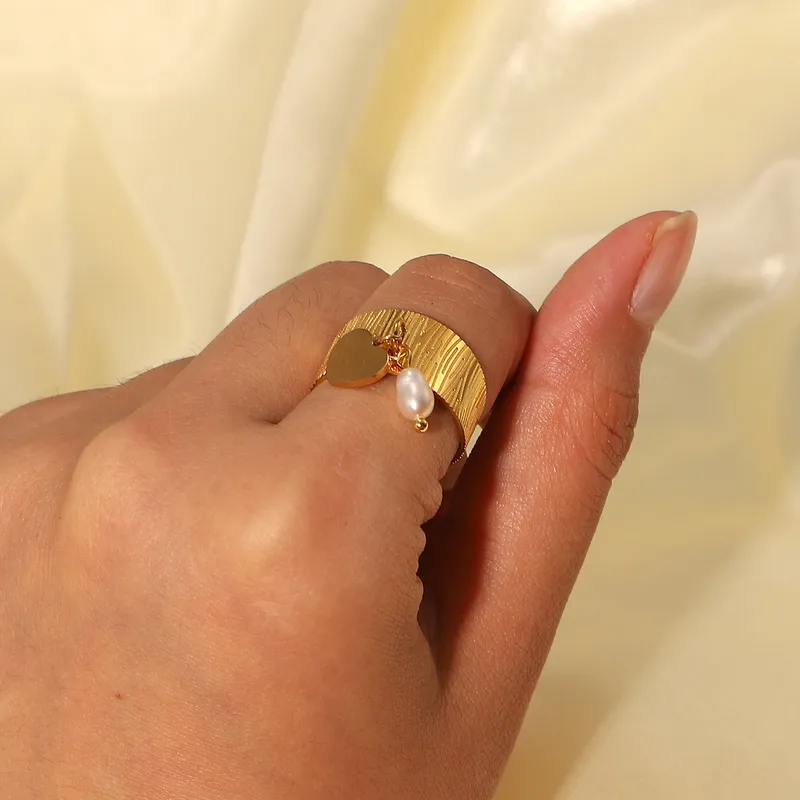 Wholesale PVD Coated Real Gold Plated Heart 304 Stainless Steel Fashion Waterproof Non Tarnish